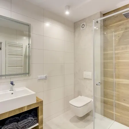 Ola Apartment *