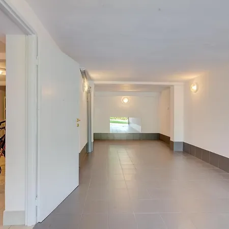 Ola Apartment *